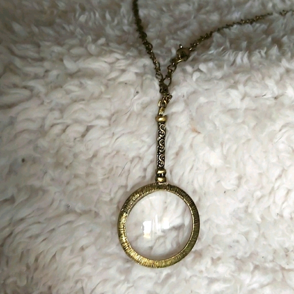 3/$30 Functional Magnifying Glass Necklace - Picture 3 of 5